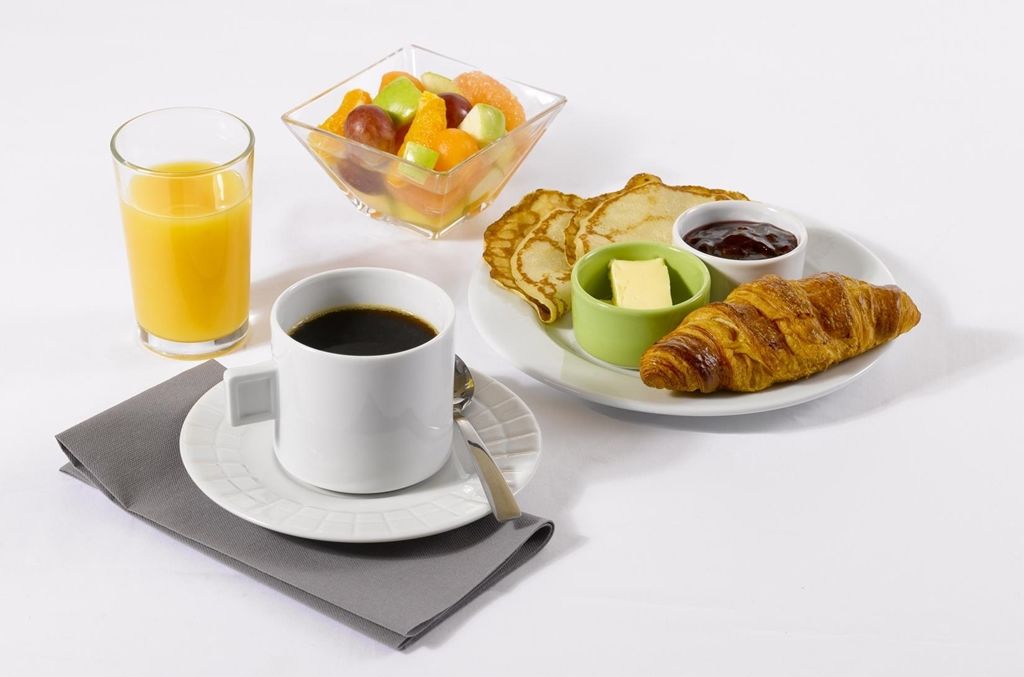 Campanile Cholet Hotel Amenities photo
